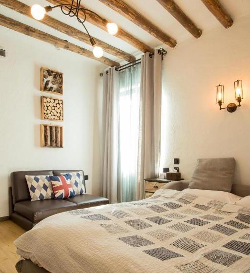 스탠다드 룸, Hidden