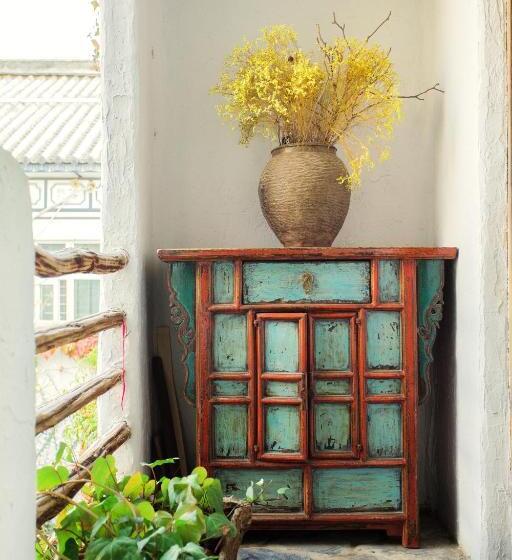 디럭스 룸, Hidden