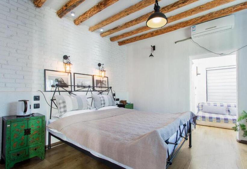 스탠다드 발코니 룸, Hidden