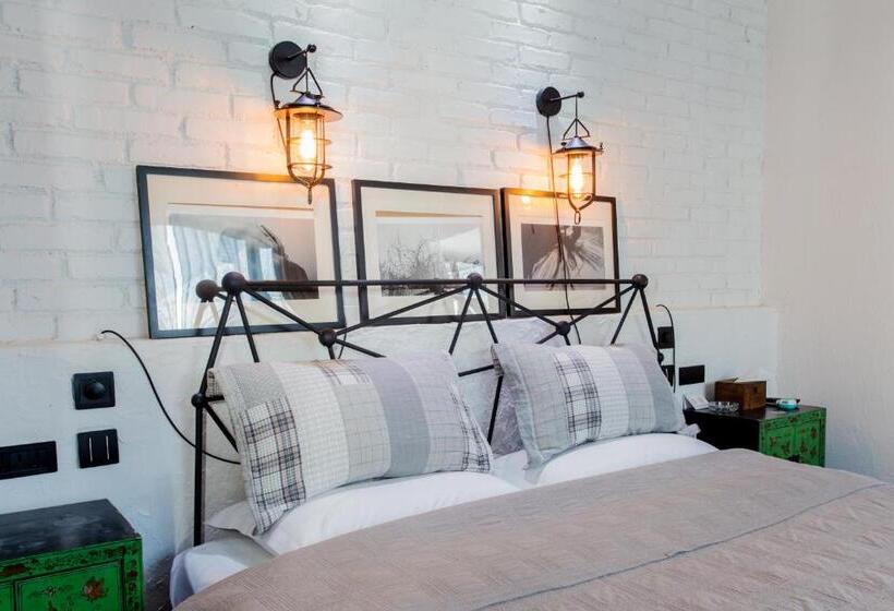 스탠다드 발코니 룸, Hidden