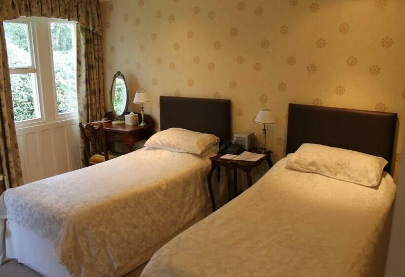 اتاق استاندارد, Oakwood Hall