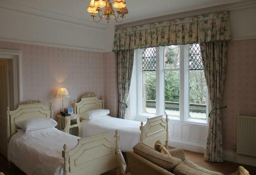 اتاق استاندارد, Oakwood Hall