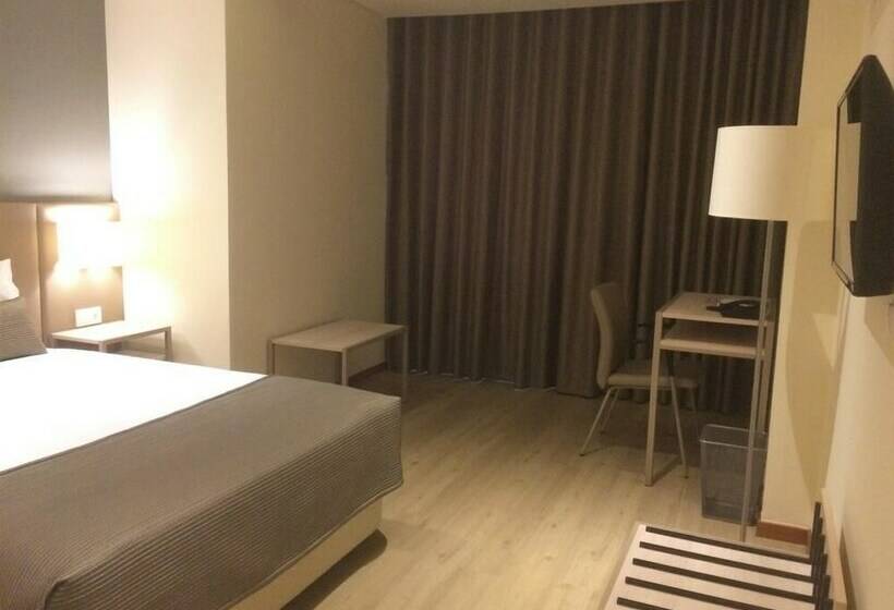 غرفة قياسية لذوى الاحتياجات الخاصة, Ponte Sor