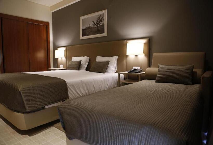 غرفة قياسية ثلاثية, Ponte Sor