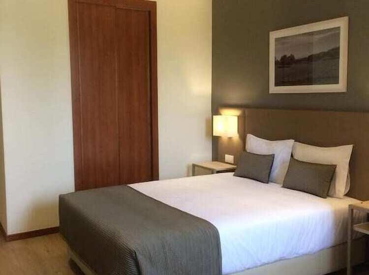 غرفة قياسية لذوى الاحتياجات الخاصة, Ponte Sor