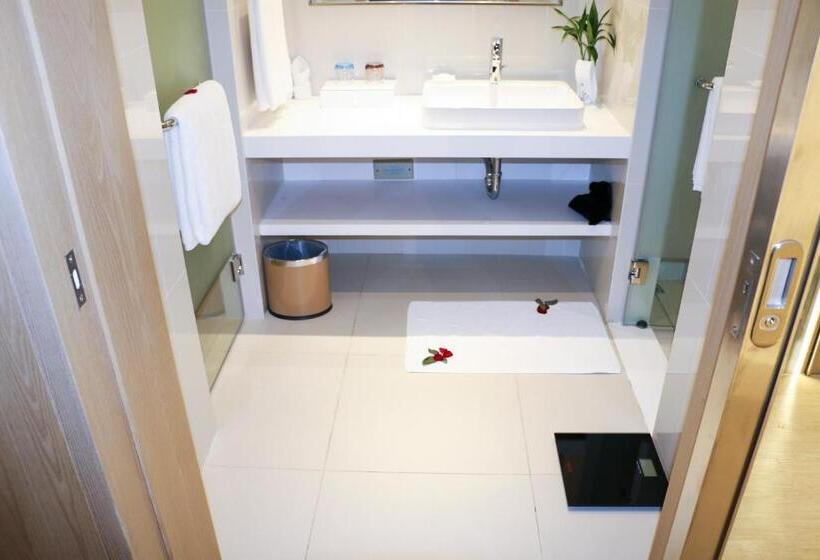 اتاق سوپریور با تخت بزرگ, Sanya Phoenix Airport