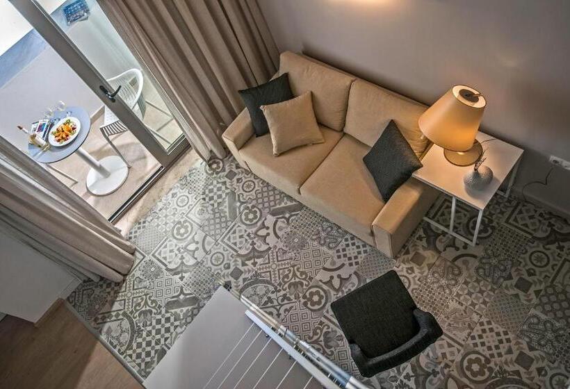 2 Bedrooms Suite Sea View, Swell Boutique