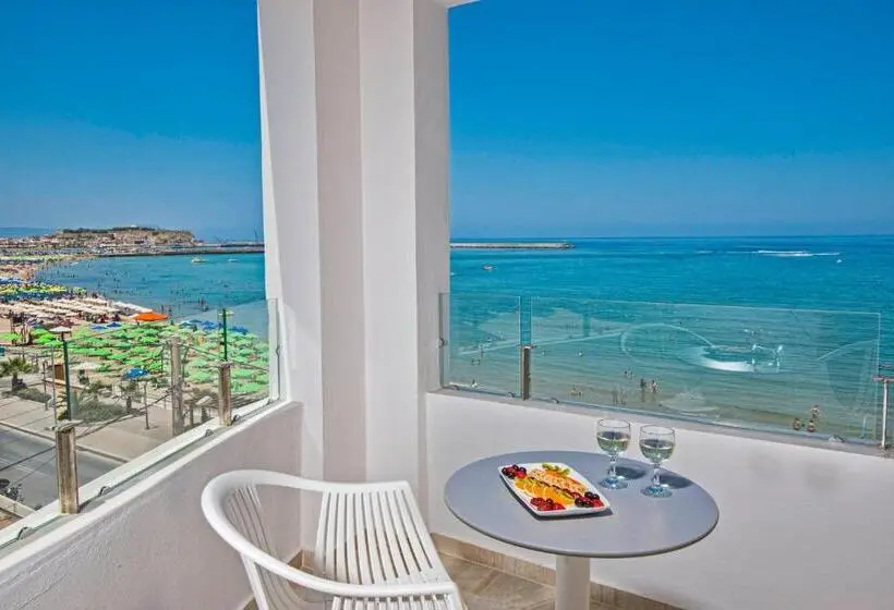 Suite Vue Mer, Swell Boutique