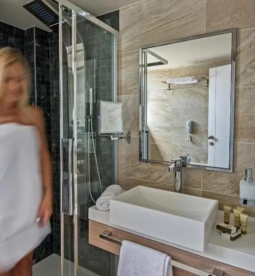 Suite Vue Mer, Swell Boutique