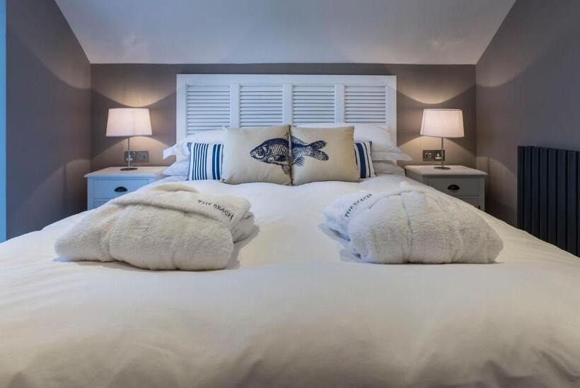 Suite, The Beach