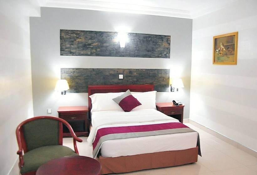 Номер Deluxe, Tomreik