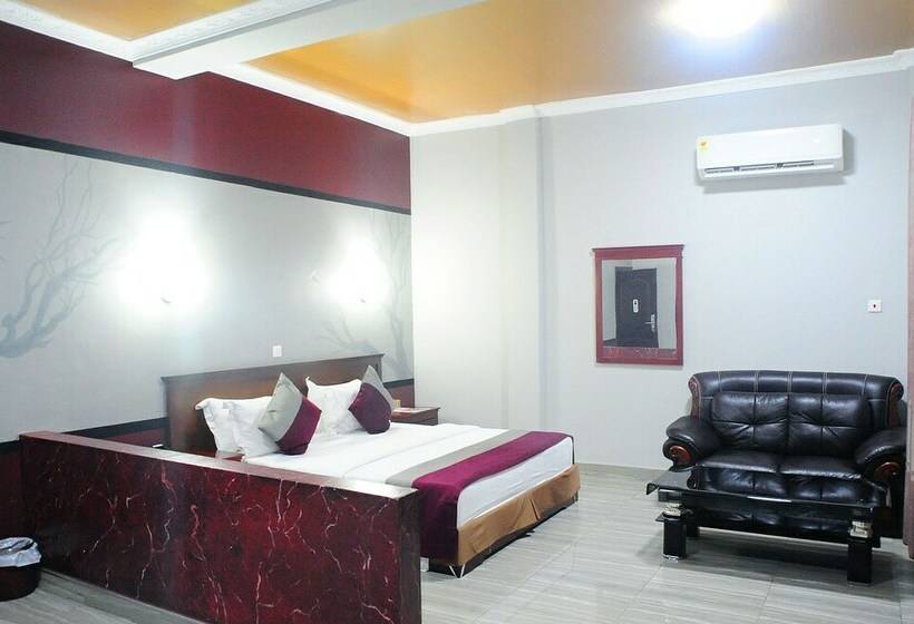 Номер Deluxe, Tomreik