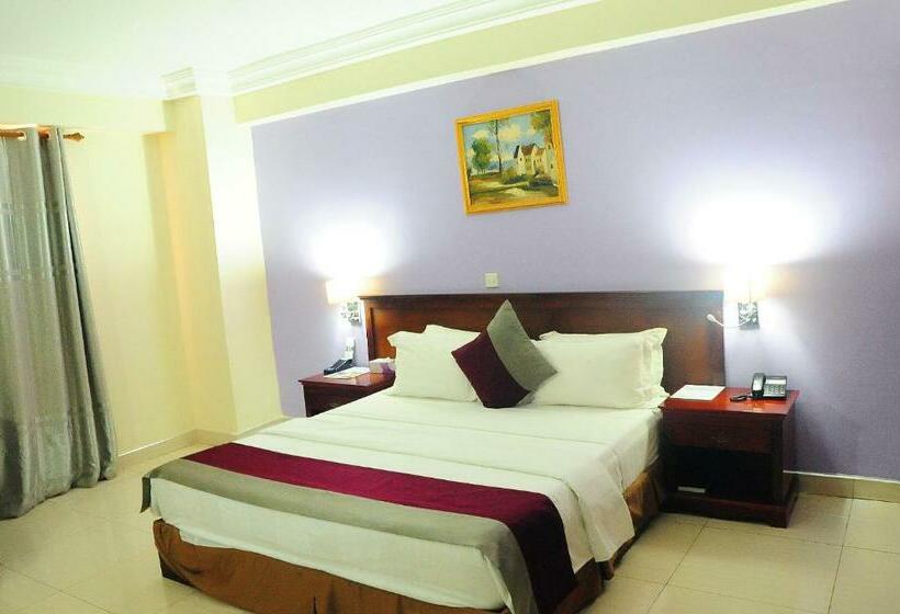 اتاق استاندارد یک نفره, Tomreik