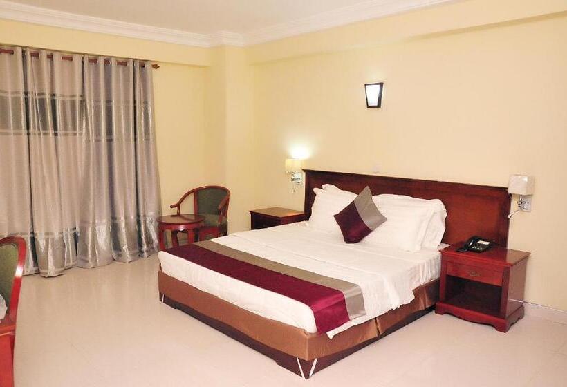 Номер Deluxe, Tomreik