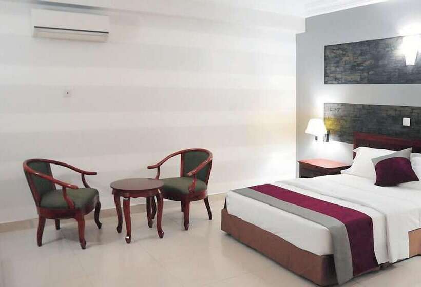 Номер Deluxe, Tomreik