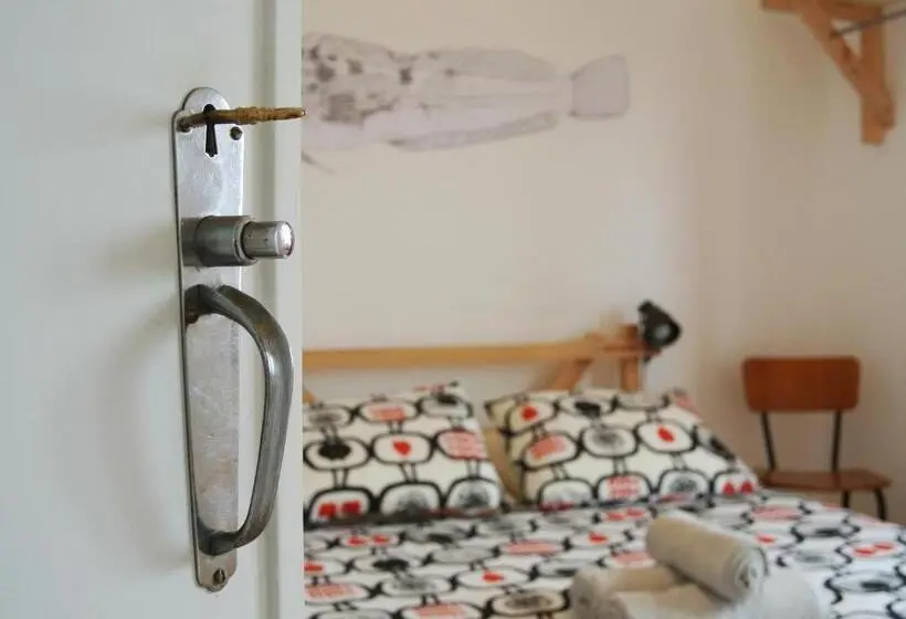 Standard-huone Jaettu Kylpyhuone, Nazaré Hostel Rooms & Dorms