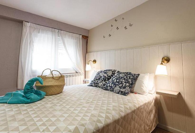 اتاق استاندارد با سرویس بهداشتی مشترک, Pensión Úbeda