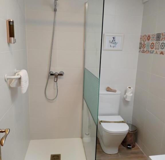 اتاق خانوادگی, Pensión Úbeda