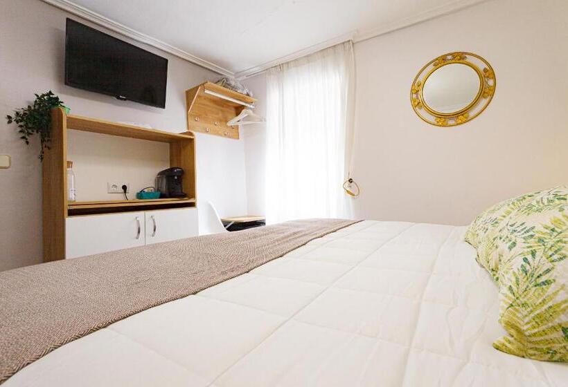 اتاق لوکس, Pensión Úbeda