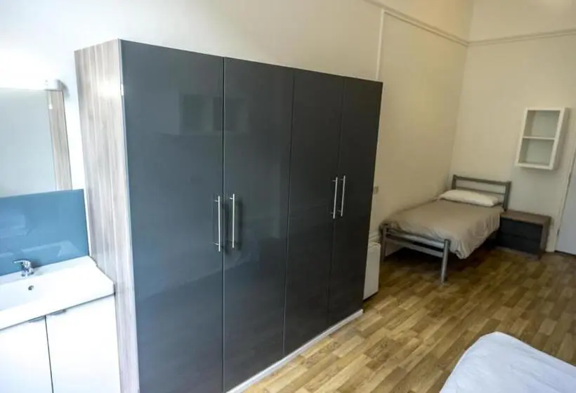 تختخواب در اتاق مشترک, Sandeman Allen Hostel