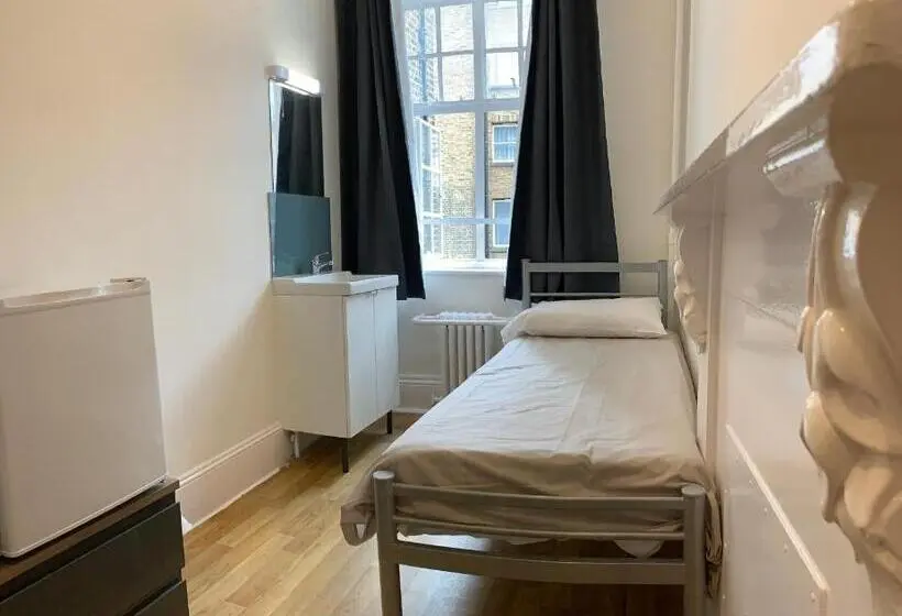 اتاق استاندارد یک تخته با سرویس بهداشتی مشترک, Sandeman Allen Hostel