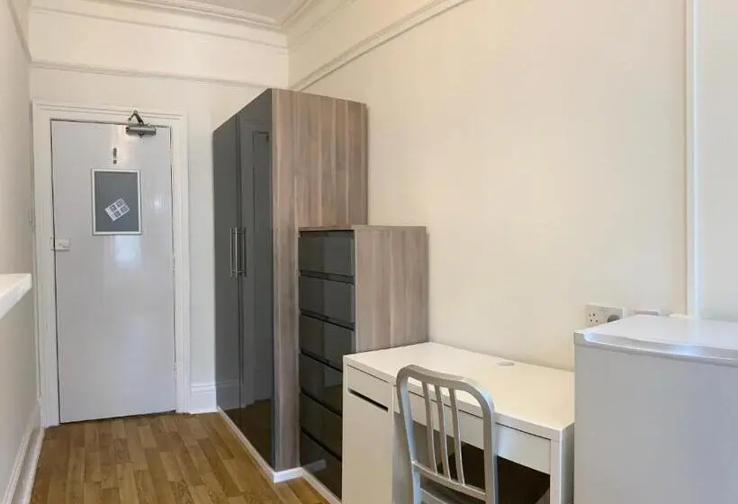 اتاق استاندارد یک تخته با سرویس بهداشتی مشترک, Sandeman Allen Hostel