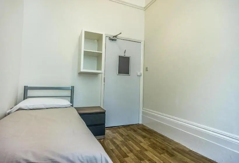 اتاق استاندارد با سرویس بهداشتی مشترک, Sandeman Allen Hostel