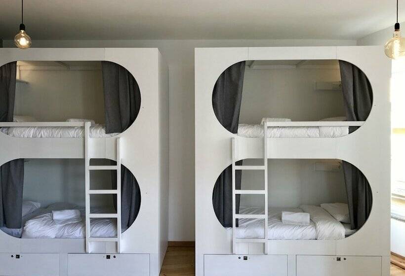 تختخواب در اتاق مشترک, Urban Garden Porto Central Hostel