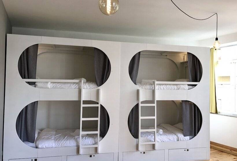 تختخواب در اتاق مشترک, Urban Garden Porto Central Hostel
