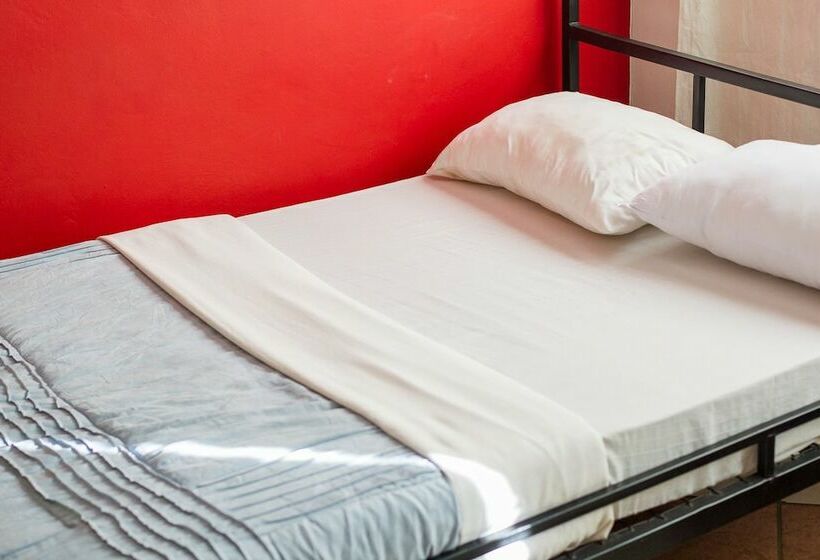 اتاق استاندارد, We Travel Hostel
