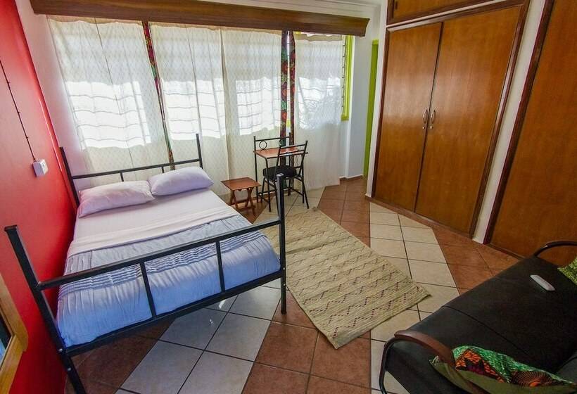 اتاق استاندارد, We Travel Hostel