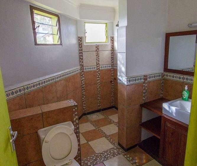 اتاق استاندارد, We Travel Hostel