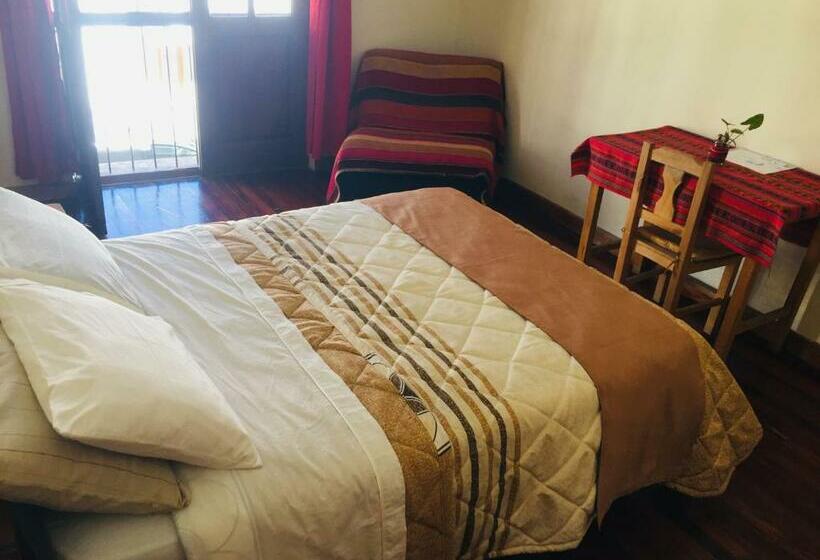 اتاق استاندارد, Spanish Friends