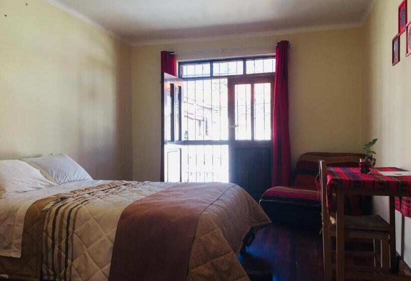 اتاق استاندارد, Spanish Friends