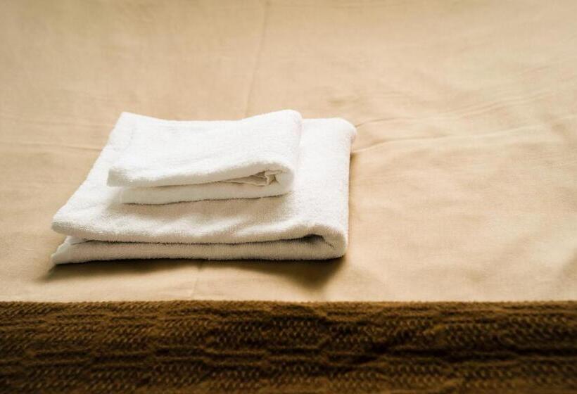 חדר אקונומי יחיד, Fan! Aburatsu