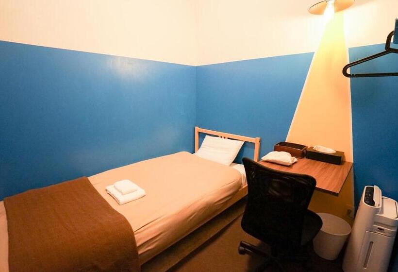 חדר אקונומי יחיד, Fan! Aburatsu