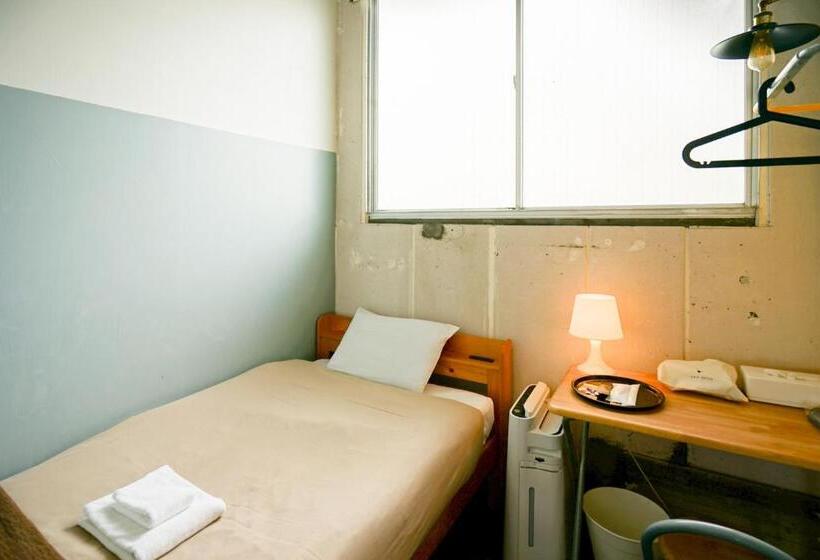 חדר אקונומי יחיד, Fan! Aburatsu