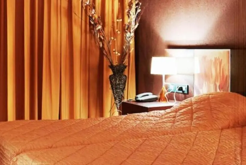 Chambre Familiale, Cezaria