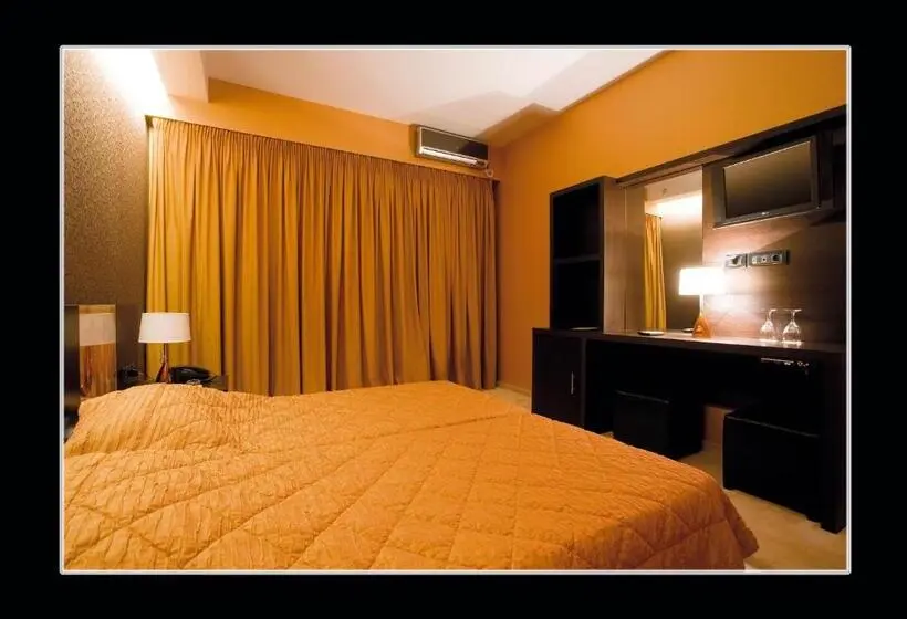 Chambre Deluxe, Cezaria