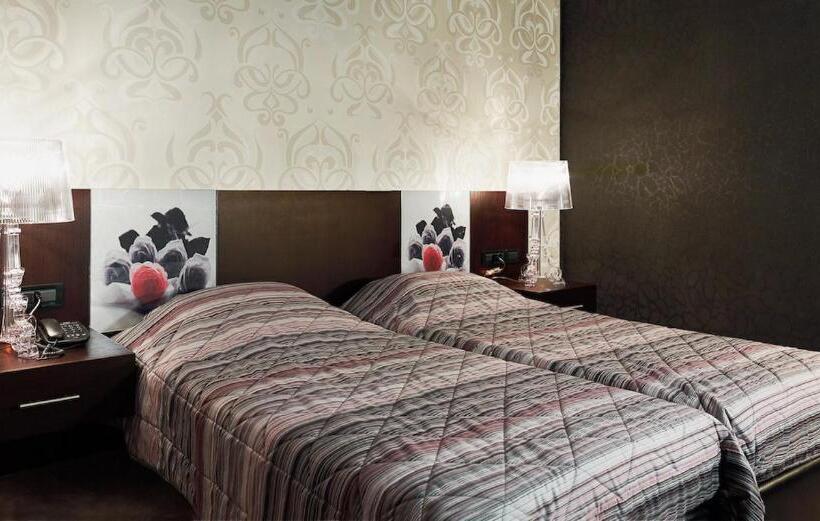 Quarto Deluxe, Cezaria