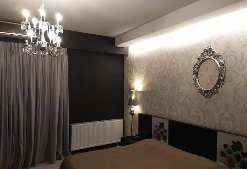 Chambre Deluxe, Cezaria