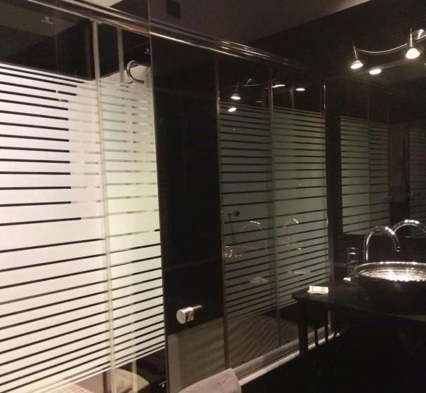 デラックスルーム, Cezaria