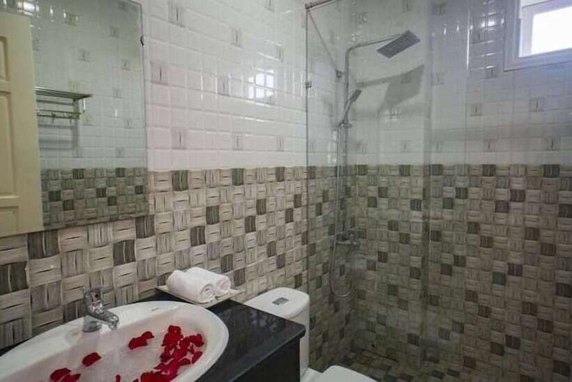 اتاق سوپریور با بالکن, Fullhouse Hoian