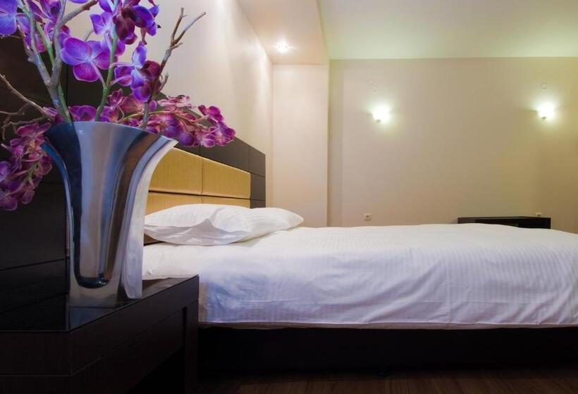 اتاق استاندارد یک نفره, Giotis Boutique