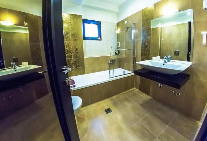 اتاق استاندارد سه نفره, Giotis Boutique