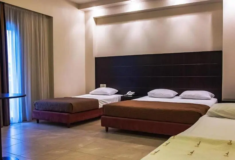 اتاق استاندارد چهار تخته, Giotis Boutique