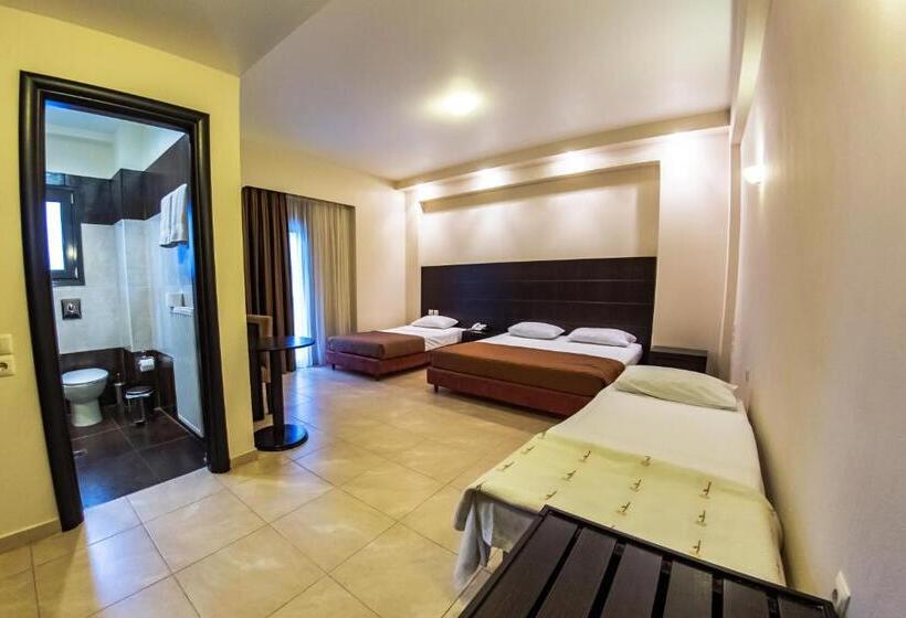 اتاق استاندارد چهار تخته, Giotis Boutique