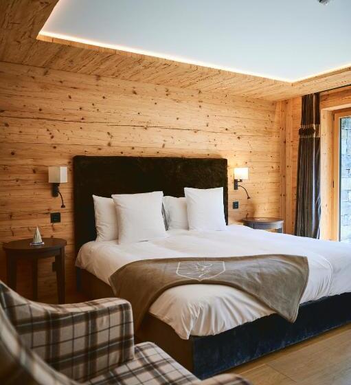 غرفة ديلوكس مطلة على الجبل, Hôtel De Rougemont & Spa