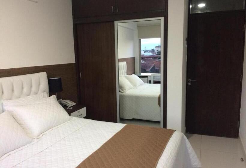 اتاق استاندارد با بالکن, Plaza 24