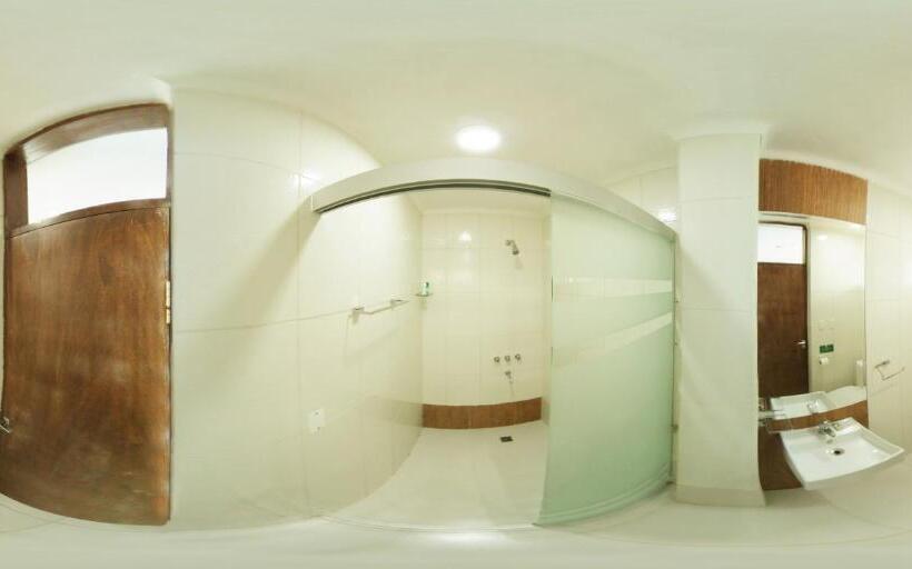 اتاق استاندارد با بالکن, Plaza 24